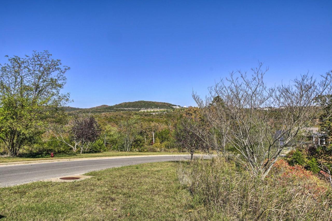 Centrally Located Brandon Condo With Pool Access Branson Exterior photo
