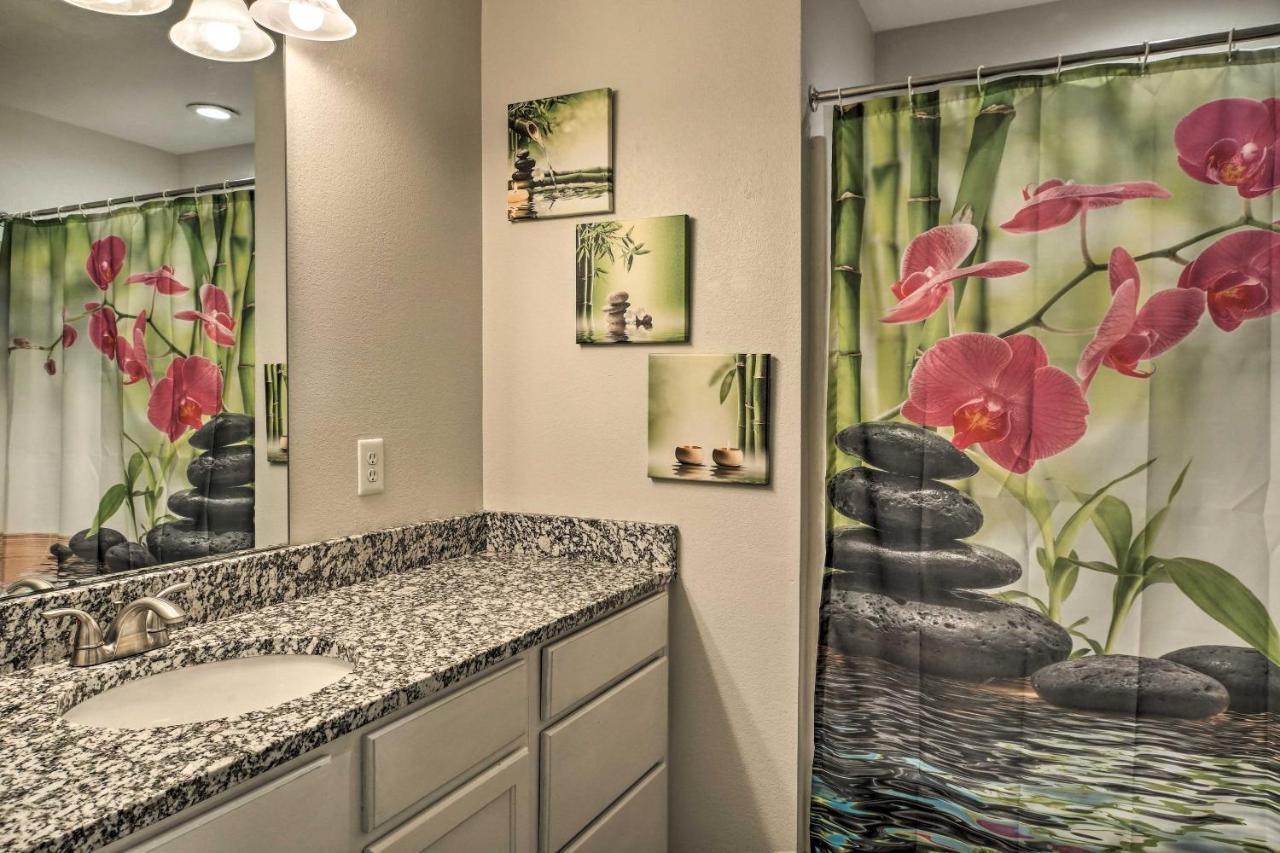 Centrally Located Brandon Condo With Pool Access Branson Exterior photo